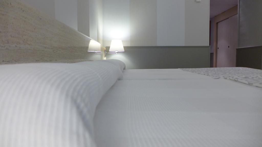 Hotel Rio Arga Zaragoza Dış mekan fotoğraf