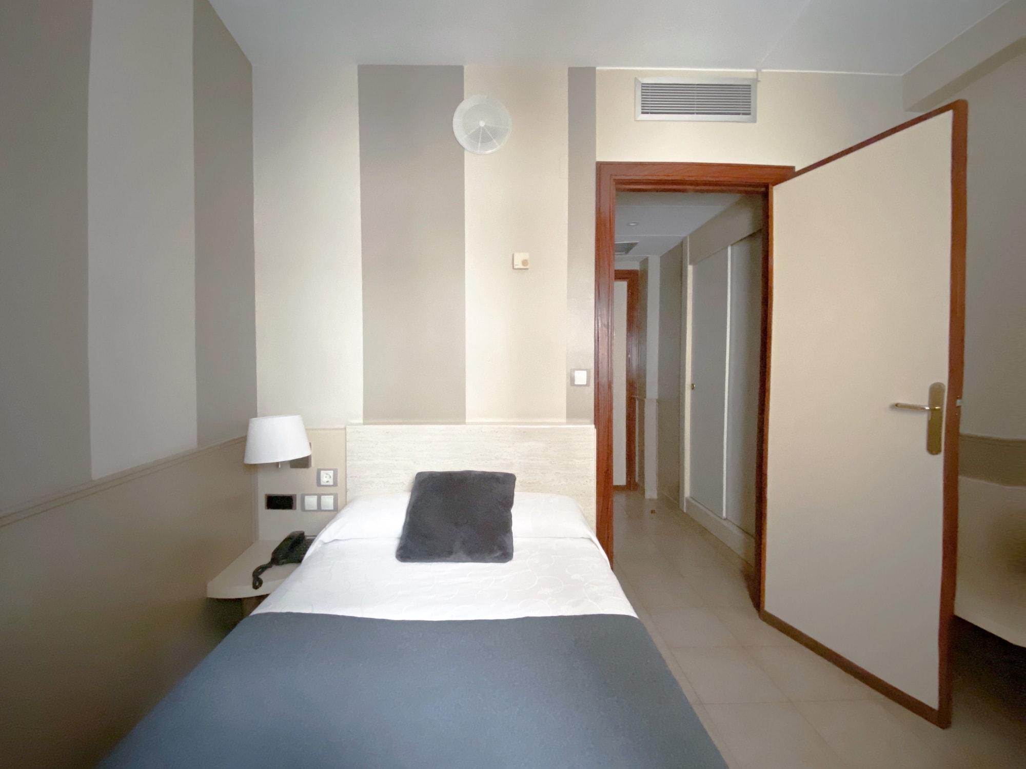 Hotel Rio Arga Zaragoza Dış mekan fotoğraf