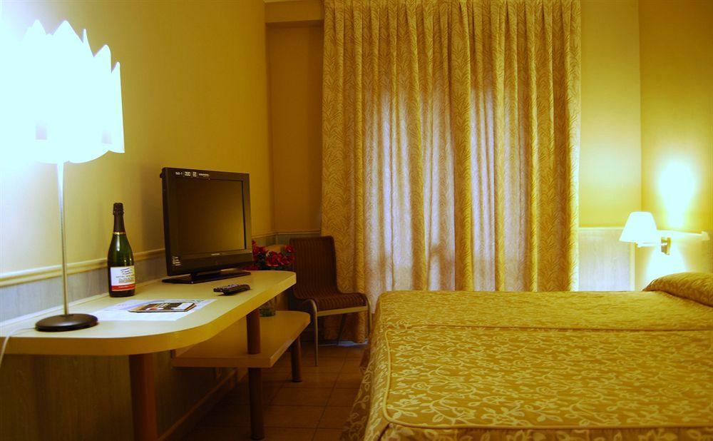 Hotel Rio Arga Zaragoza Dış mekan fotoğraf