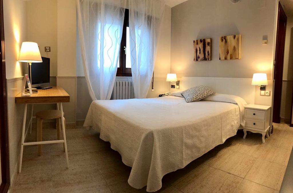 Hotel Rio Arga Zaragoza Dış mekan fotoğraf