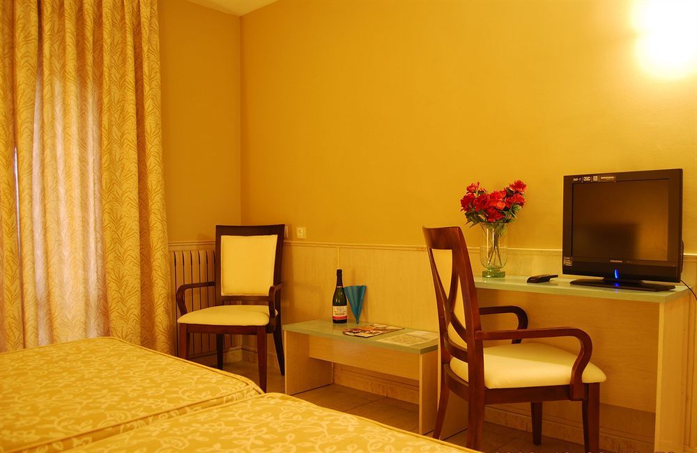 Hotel Rio Arga Zaragoza Dış mekan fotoğraf