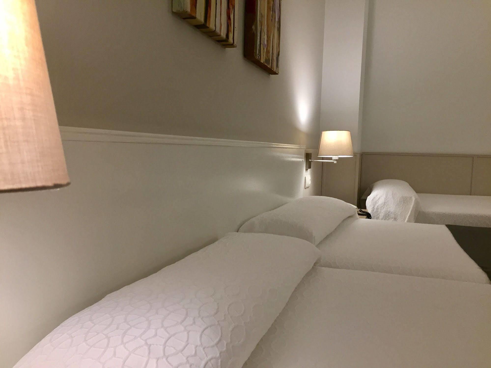 Hotel Rio Arga Zaragoza Dış mekan fotoğraf