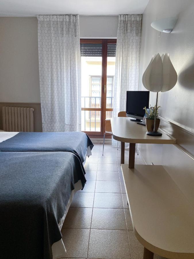 Hotel Rio Arga Zaragoza Dış mekan fotoğraf